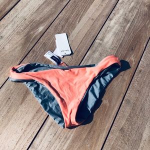 Nwt SPLENDID Reversible Bikini Bottom